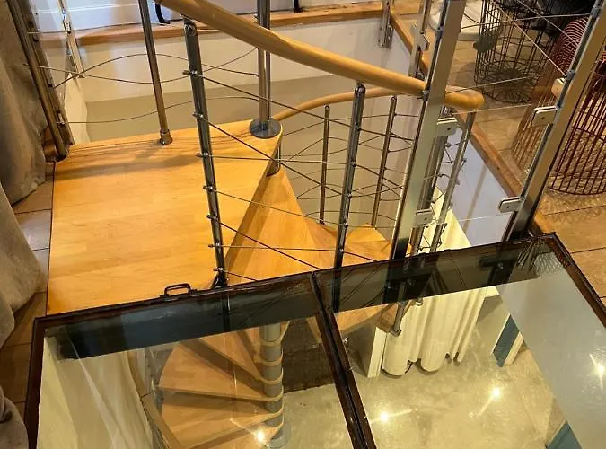 アパート Canal Saint Martin パリ