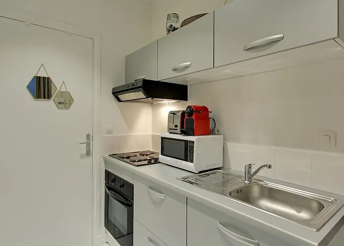 アパート Canal Saint Martin パリ