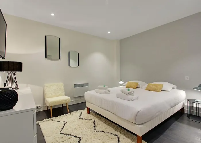 Canal Saint Martin アパート